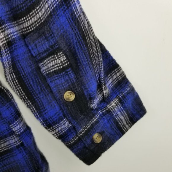 American Eagle Oversized Fit Blue and Black Plaid Flannel Shirt Size Large - Picture 7 of 11